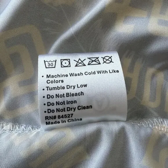 MLB San Diego Padres SGA 4/14/25 Hawaiian Full Button Floral Size M Casual Shirt - Picture 3 of 8